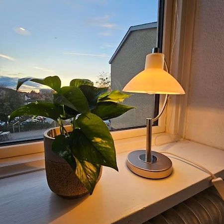 Lejlighed Med Altan Og Gratis Parkering Aalborg Luaran gambar