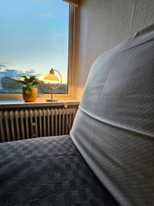 Lejlighed Med Altan Og Gratis Parkering Aalborg Luaran gambar